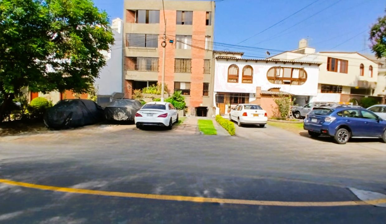 15. FACHADA