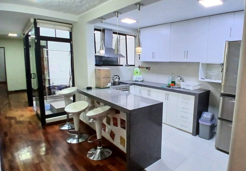 2. KITCHENETTE