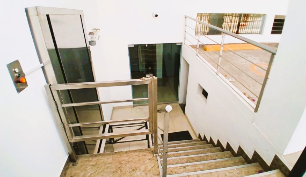 14. ASCENSOR DISCAPACITADOS