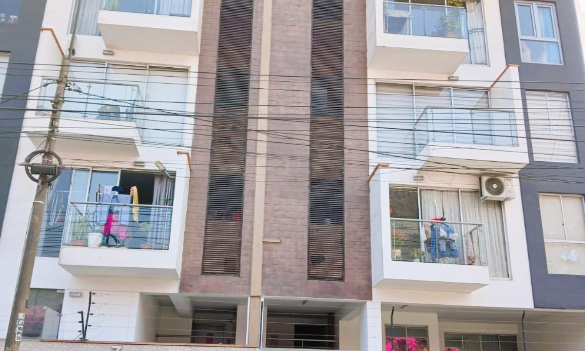16. FACHADA