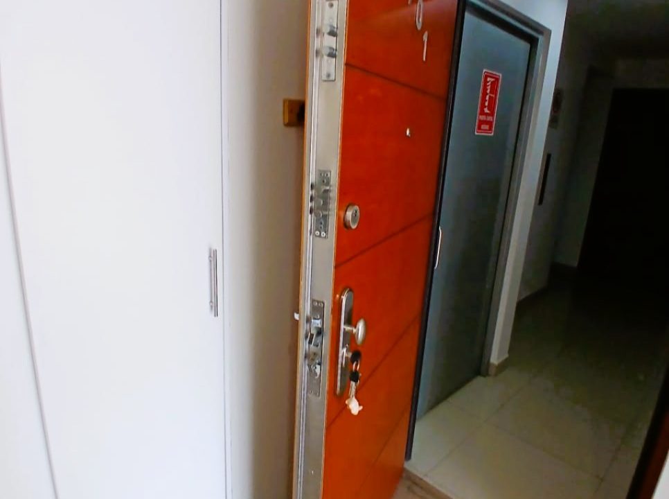 8.1. PUERTA 1